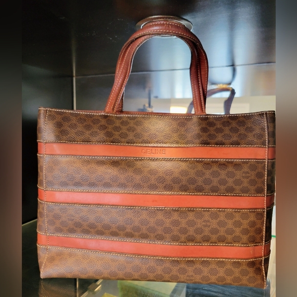 CÉLINE Paris Vintage Triomphe Handbag. - Picture 3 of 11